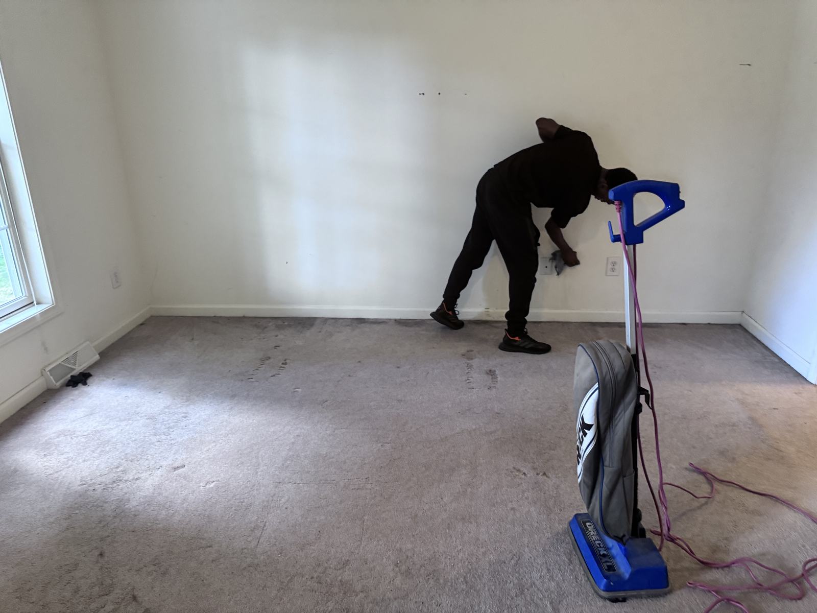 Carpet extraction during a unit turnover