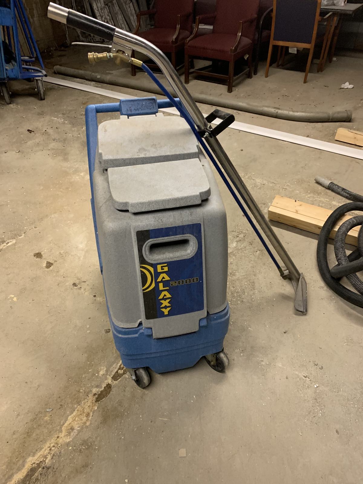 Commercial carpet extraction equipment